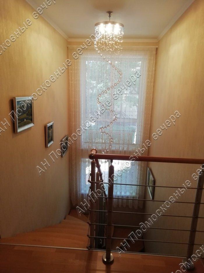Продам дом в Злобино, площадь 234 квм Недвижимость Тульская  область (Россия)  На втором этаже бильярд, комната, кухня, балкон